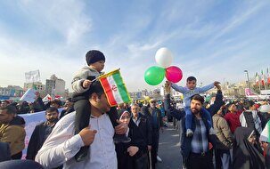 جلوه‌های ویژه از حضور پرشور مردم مشهد در ۴۵ اُمین جشن پیروزی انقلاب