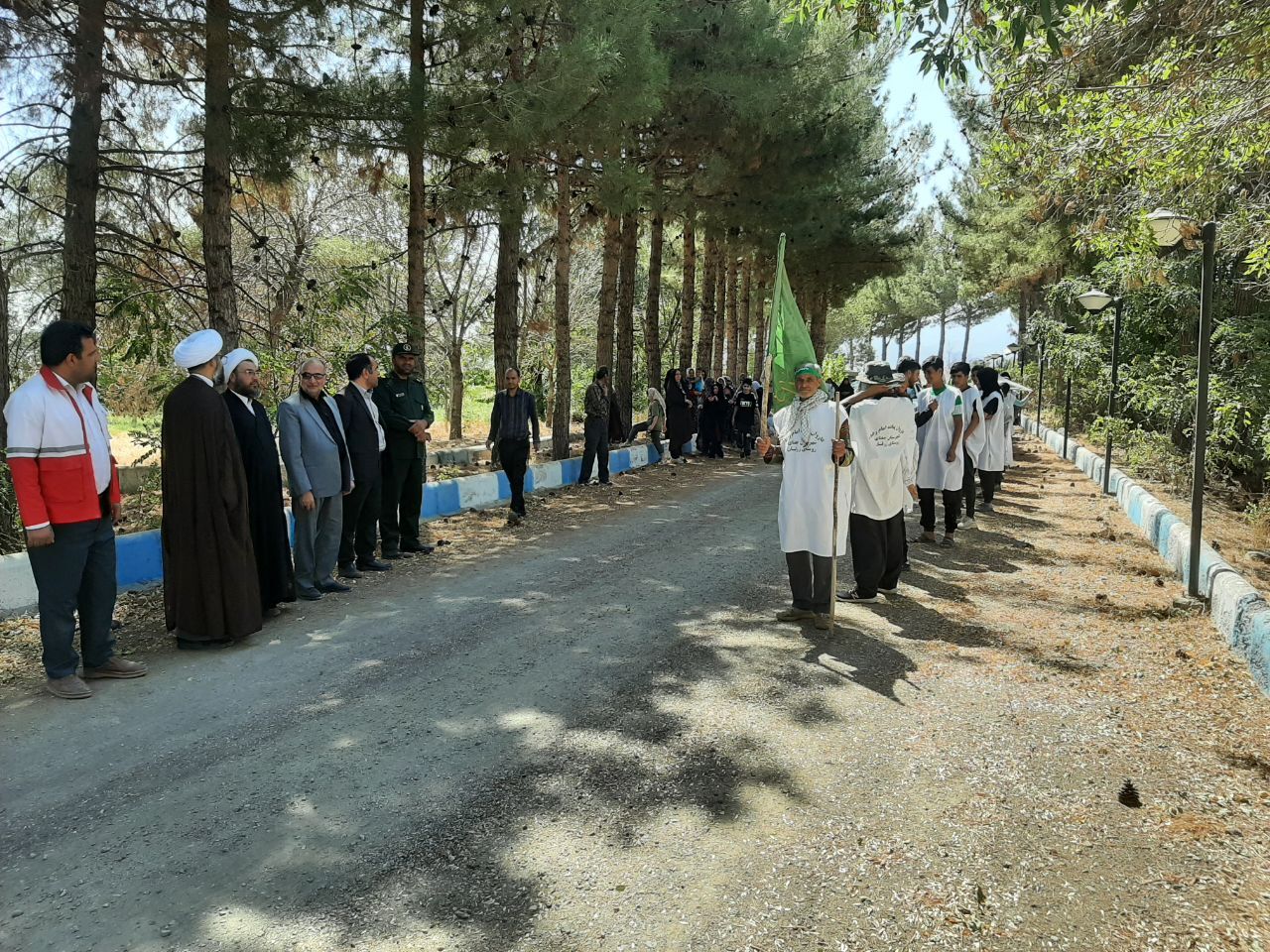 بدرقه کاروان زائران پیاده رضوی از شهرستان جغتای