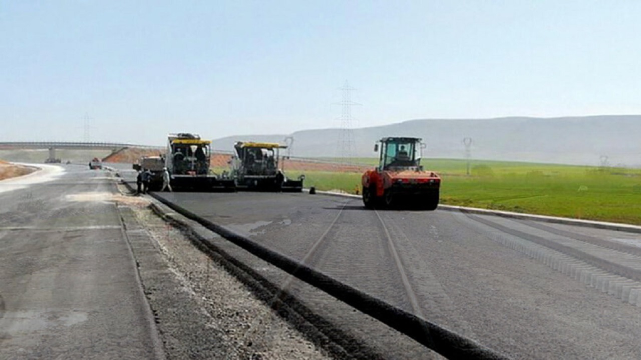 آسفالت ۱۳ کیلومتر راه روستایی درمراغه