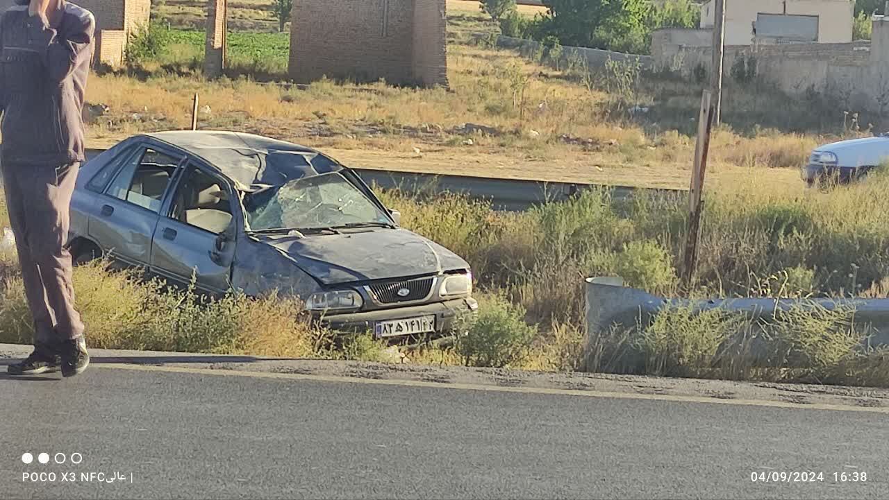 ۱۰ مصدوم در حادثه واژگونی ۲ دستگاه خودرو در جاده قوچان