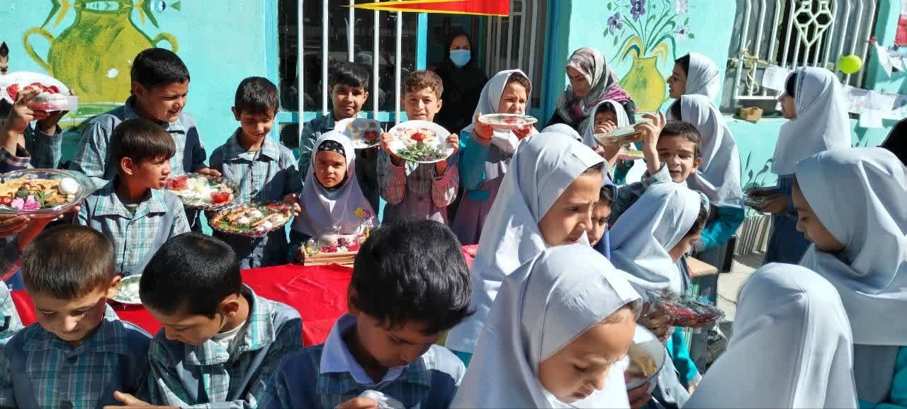 برگزاری جشنواره «غذا با تخم مرغ» در روستای نوری تربت حیدریه